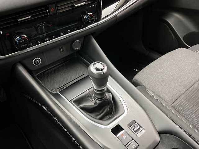 Nissan Qashqai DIG-T 140 mHEV N-Connecta 4x2 103 kW (140 CV)