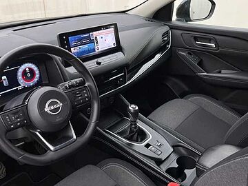 Nissan Qashqai DIG-T 140 mHEV N-Connecta 4x2 103 kW (140 CV) Midnight black (metalizado)
