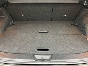 Nissan Qashqai DIG-T 140 mHEV Acenta 4x2 103 kW (140 CV) Midnight black (metalizado)