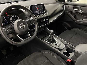 Nissan Qashqai DIG-T 140 mHEV Acenta 4x2 103 kW (140 CV) Midnight black (metalizado)