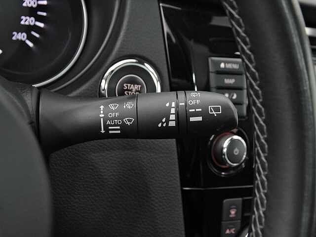 Nissan Qashqai 1.3 DIG-T 160 DCT N-CONNECTA 5P (TECHO Y BARRAS+RUEDA REPUESTO)