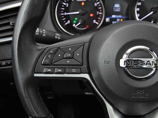 Nissan Qashqai 1.3 DIG-T 160 DCT N-CONNECTA 5P (TECHO Y BARRAS+RUEDA REPUESTO)
