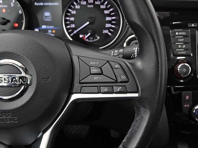 Nissan Qashqai 1.3 DIG-T 160 DCT N-CONNECTA 5P (TECHO Y BARRAS+RUEDA REPUESTO)