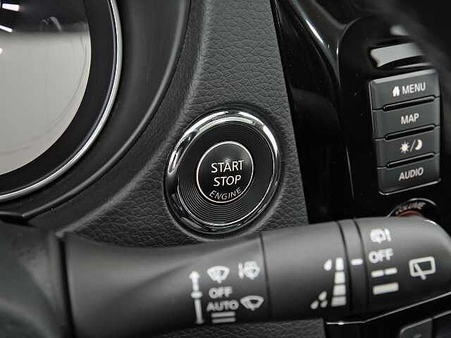 Nissan Qashqai 1.3 DIG-T 160 DCT N-CONNECTA 5P (TECHO Y BARRAS+RUEDA REPUESTO)
