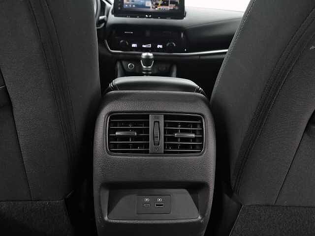 Nissan Qashqai 1.3 DIG-T MHEV 140 N-CONNECTA 5P