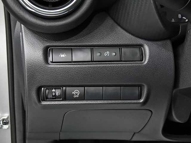 Nissan Juke 1.0 DIG-T 114CV N-CONNECTA 5P (BITONO)