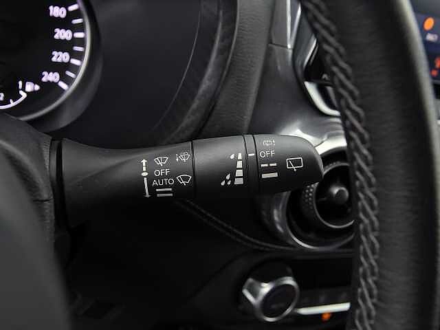 Nissan Juke 1.0 DIG-T 114CV N-CONNECTA 5P