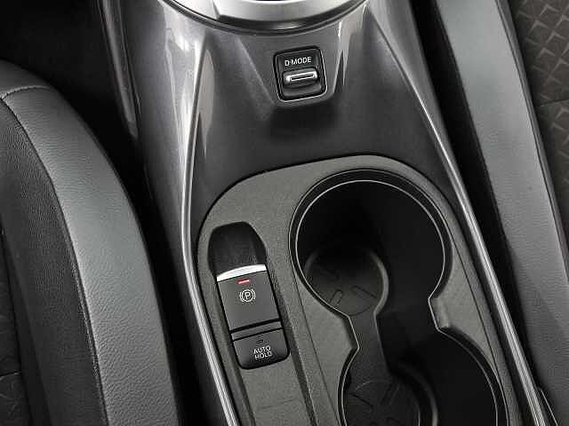 Nissan Juke 1.0 DIG-T 114CV N-CONNECTA 5P