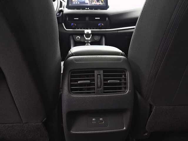 Nissan Qashqai 1.3 DIG-T MHEV 140CV N-CONNECTA 5P TECHO PANORAMICO)
