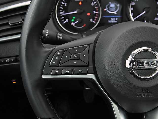 Nissan Qashqai 1.3 DIG-T N-CONNECTA 140CV 5P (TECHO PANORAMICO)