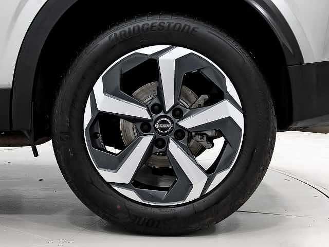 Nissan Qashqai 1.3 DIG-T MHEV 140CV N-CONNECTA 5P (TECHO PANORAMICO)