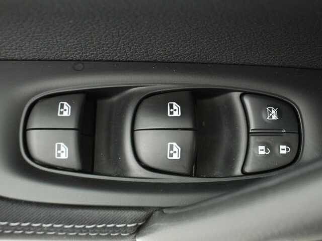 Nissan Qashqai 1.3 DIG-T N-CONNECTA 140CV 5P (TECHO PANORAMICO)