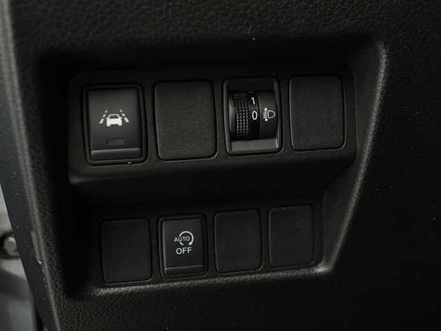 Nissan Qashqai 1.3 DIG-T N-CONNECTA 140CV 5P (TECHO PANORAMICO)