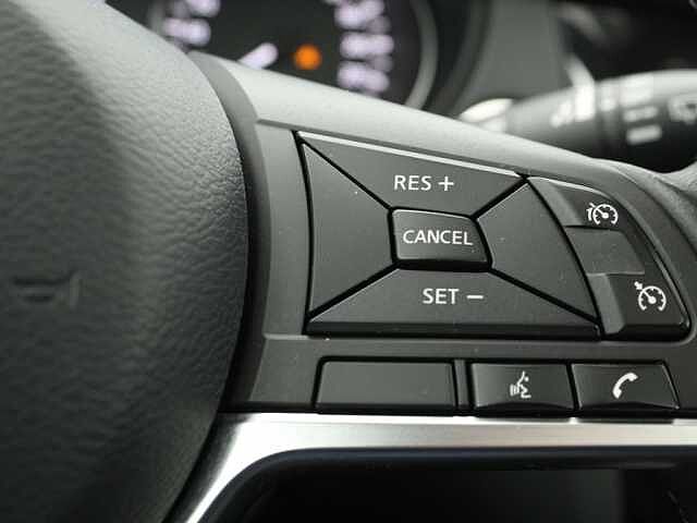 Nissan Qashqai 1.3 DIG-T N-CONNECTA 140CV 5P (TECHO PANORAMICO)