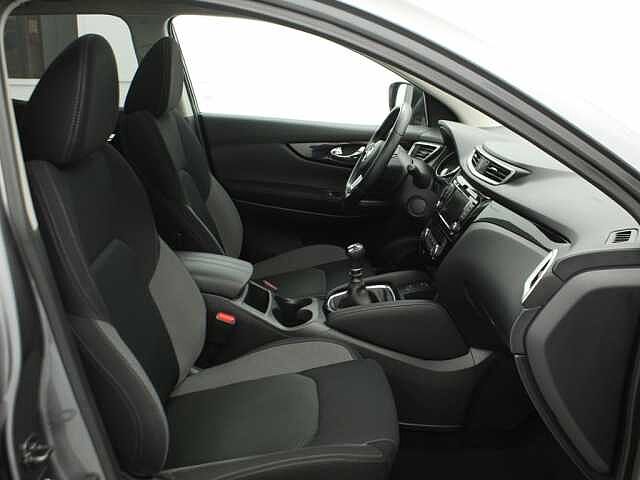 Nissan Qashqai 1.3 DIG-T N-CONNECTA 140CV 5P (TECHO PANORAMICO)