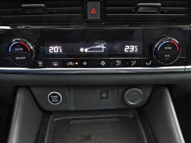 Nissan Qashqai 1.3 DIG-T MHEV 140CV N-CONNECTA 5P (TECHO PANORAMICO)