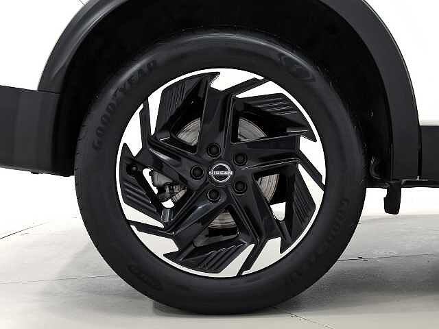 Nissan Qashqai 1.3 DIG-T MHEV 140CV N-CONNECTA 5P (BITONO)