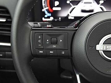 Nissan Qashqai 1.5 HEV E-POWER 190CV BLACK EDITION AUT 5P Lunar White + Midnight Black Metalizado
