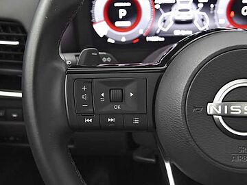 Nissan Qashqai 1.3 DIG-T MHEV 158 N-CONNECTA DCT 5P (TECHO+BARRAS+BITONO) Magnetic Blue + Midnight Black Metalizado