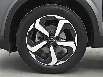 Nissan Qashqai 1.3 DIG-T MHEV 140 N-CONNECTA 5P (ANTINIEBLAS LED) Skyline Grey Metalizado