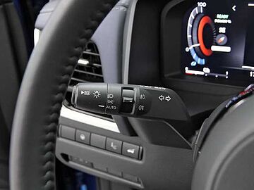 Nissan Qashqai 1.5 HEV E-POWER 190CV TEKNA+ AUTO 5P Magnetic Blue + Midnight Black Metalizado