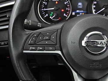 Nissan Qashqai 1.3 DIG-T 160 DCT N-CONNECTA 5P (TECHO Y BARRAS+RUEDA REPUESTO) Ruby Red Metalizado