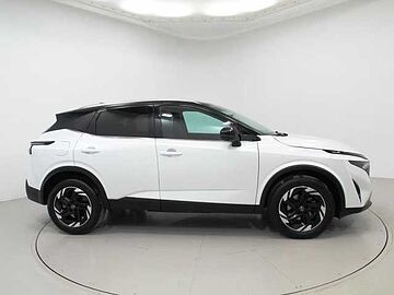 Nissan Qashqai 1.3 DIG-T MHEV 158CV N-CONNECTA CVT 5P (BITONO) Kori White + Black Metalizado
