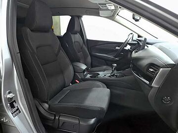 Nissan Qashqai 1.3 DIG-T MHEV 140CV N-CONNECTA 5P (TECHO PANORAMICO) Diamond Silver Metalizado
