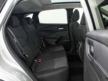 Nissan Qashqai 1.3 DIG-T MHEV 140CV N-CONNECTA 5P (TECHO PANORAMICO) Diamond Silver Metalizado